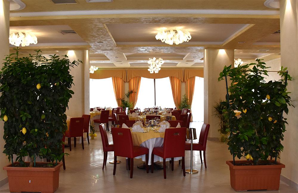 Hotel Riviera Azzurra オリヴェーリ エクステリア 写真
